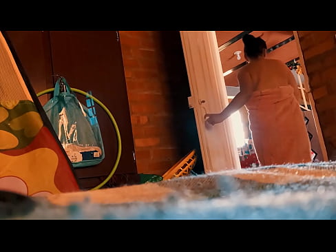 ❤️ Манай авга ах намайг шүршүүрт орохоор дагадаг, намайг шүршүүрт ороход тэр намайг зоддог. ❤️❌ Оросын порно mn.pornoreino-com.ru ❌️